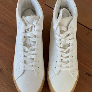 New in box Madewell Hightop Canvas Sneakers, size 8
